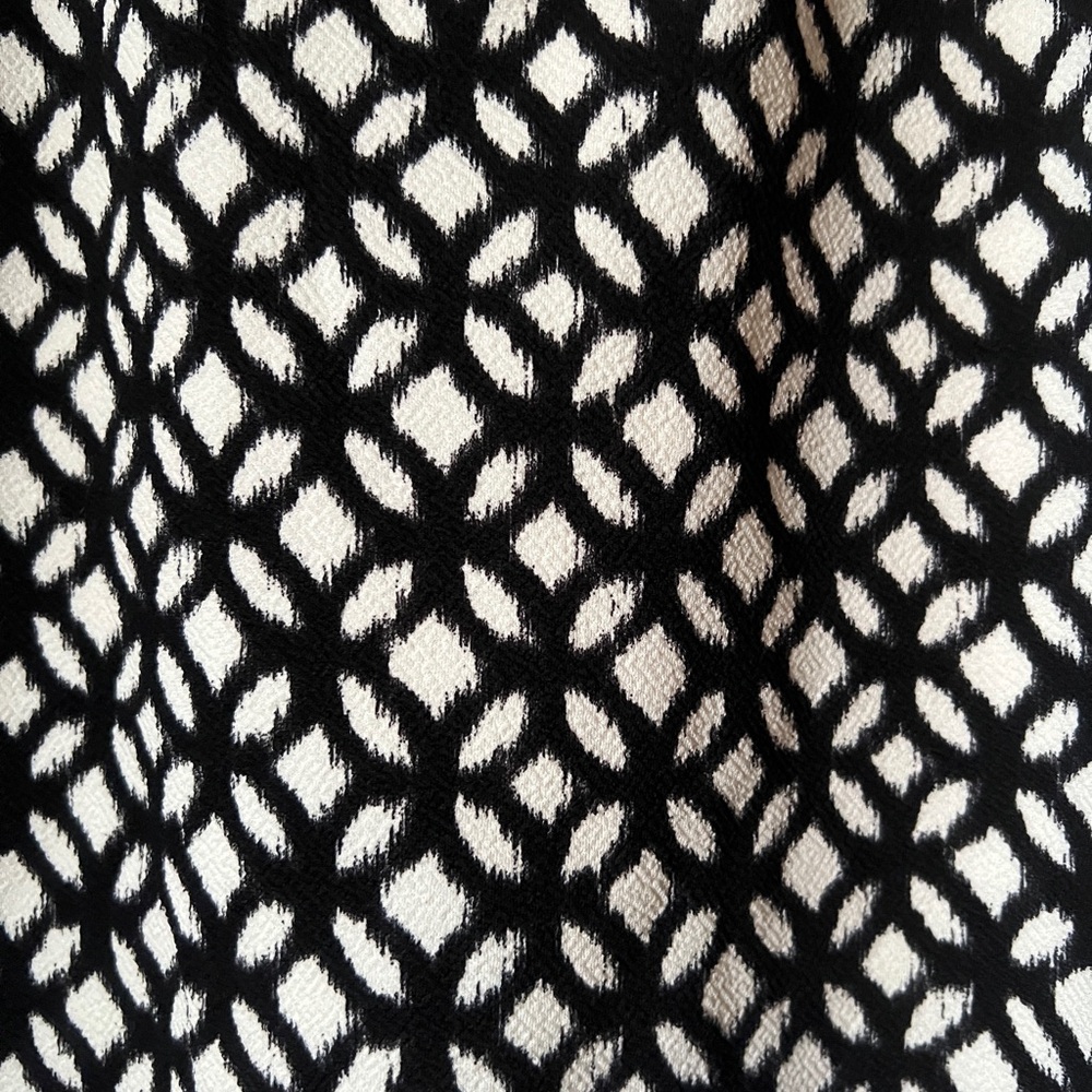 Le Lis Black and White Patterned Skirt - Made in USA - Size Medium - Picture 4 of 7